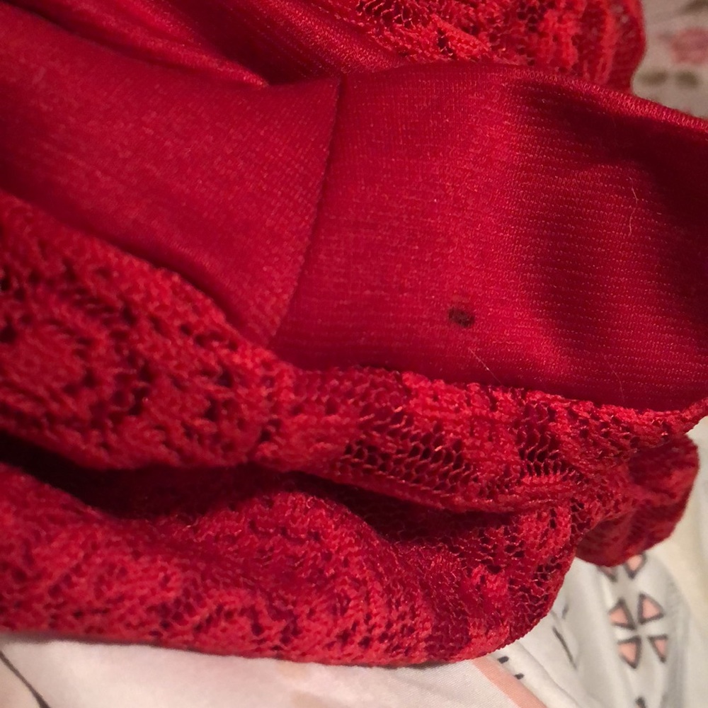 Red Savannah Rae Lace Maxi - Picture 7 of 7